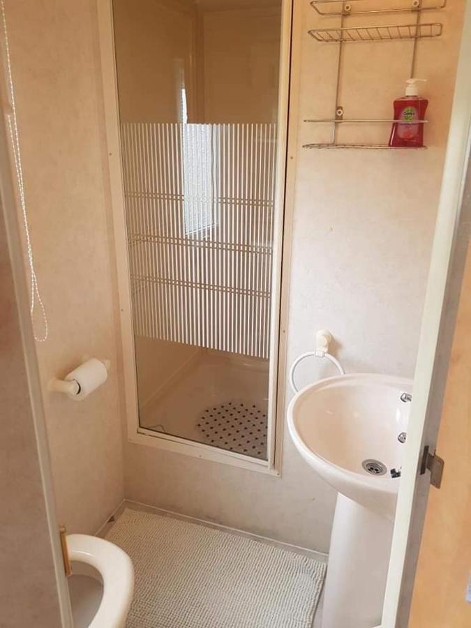 I 10 Caravan 4 Berth Chase Caravan Park Ingoldmells Bagian luar foto
